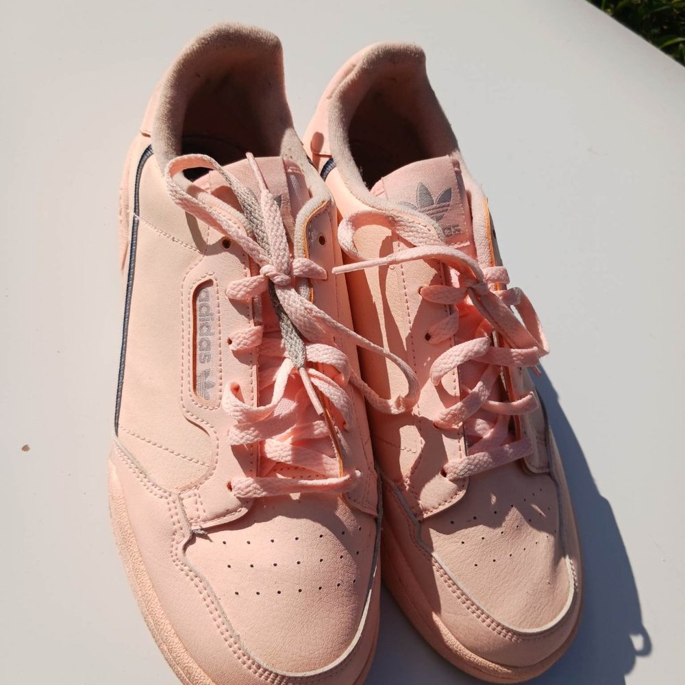 Adidas Orignals women's size 7 pink Grade School kids